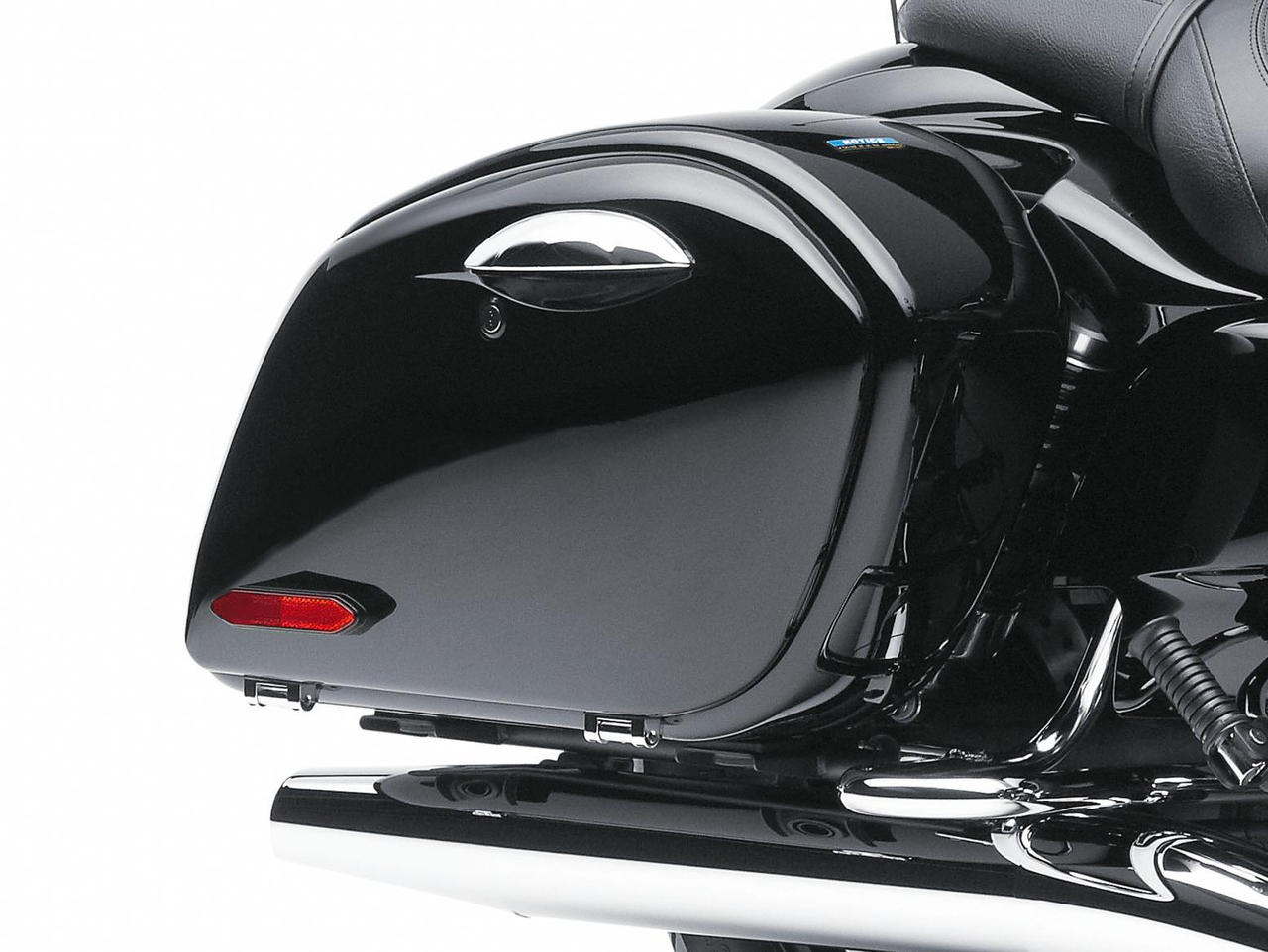 Sleek, lockable side bags